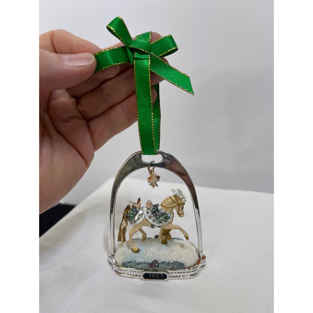Breyer 2017 Holiday Stirrup Ornament (Model 700318) "Winter Wonderland"